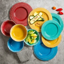 Gibson Studio California Mauna 12 Piece Assorted Crackle Decal Melamine Dinnerware Set -Children Household Series GUEST d79d20e1 8478 4d64 a14f 89623f484aca