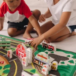 Melissa & Doug PAW Patrol Deluxe Activity Rug -Children Household Series GUEST fc68a356 0133 45f0 ae65 b078cfaf6e78